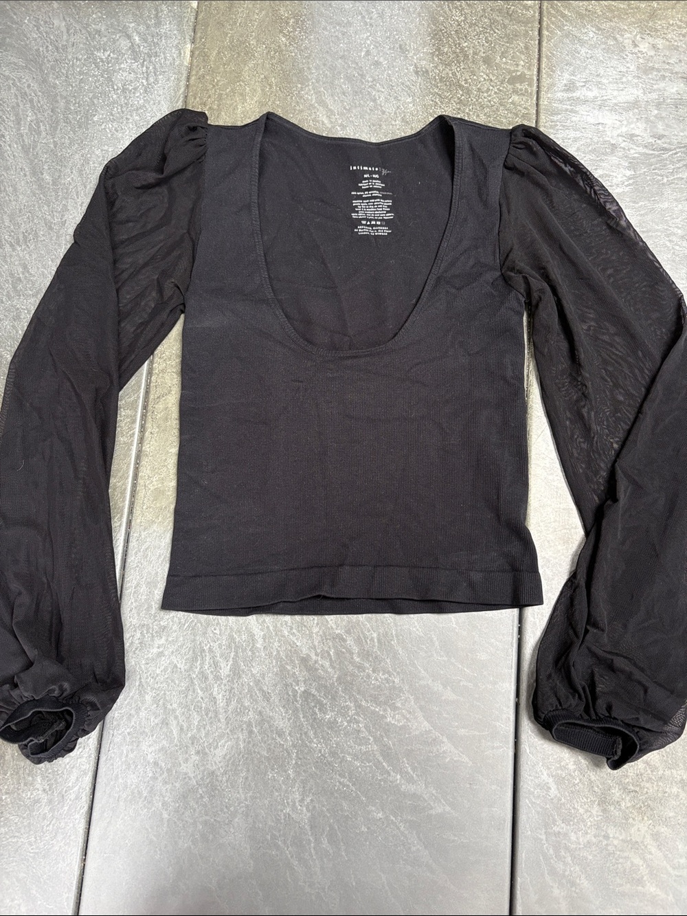 Women's Black Scoop Neck Long Sleeve Top